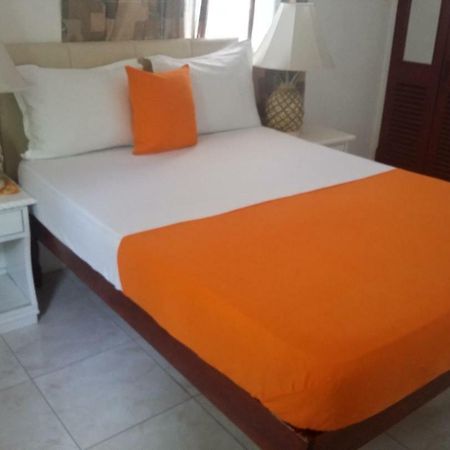 Enchanted Villas Inn 蒙特哥贝 外观 照片