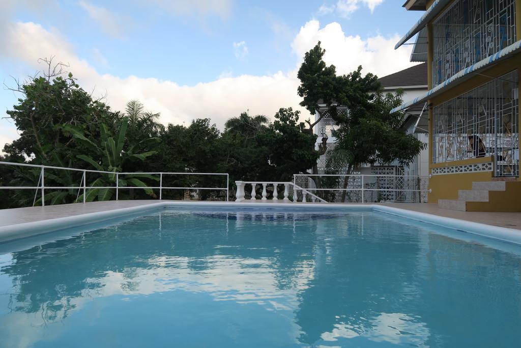 Enchanted Villas Inn 蒙特哥贝 外观 照片