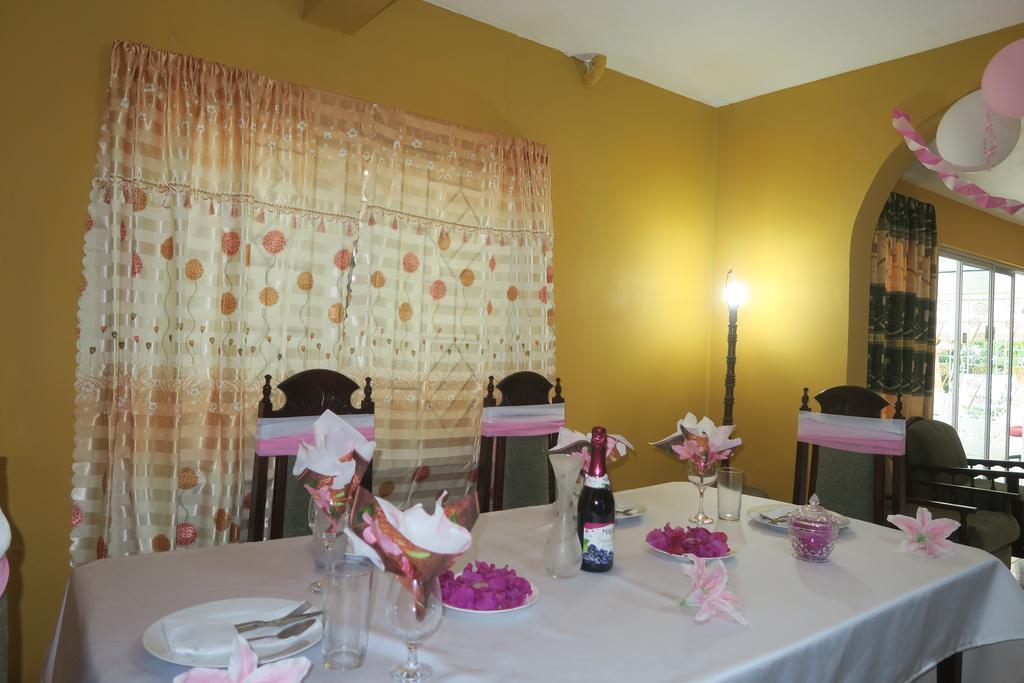 Enchanted Villas Inn 蒙特哥贝 外观 照片