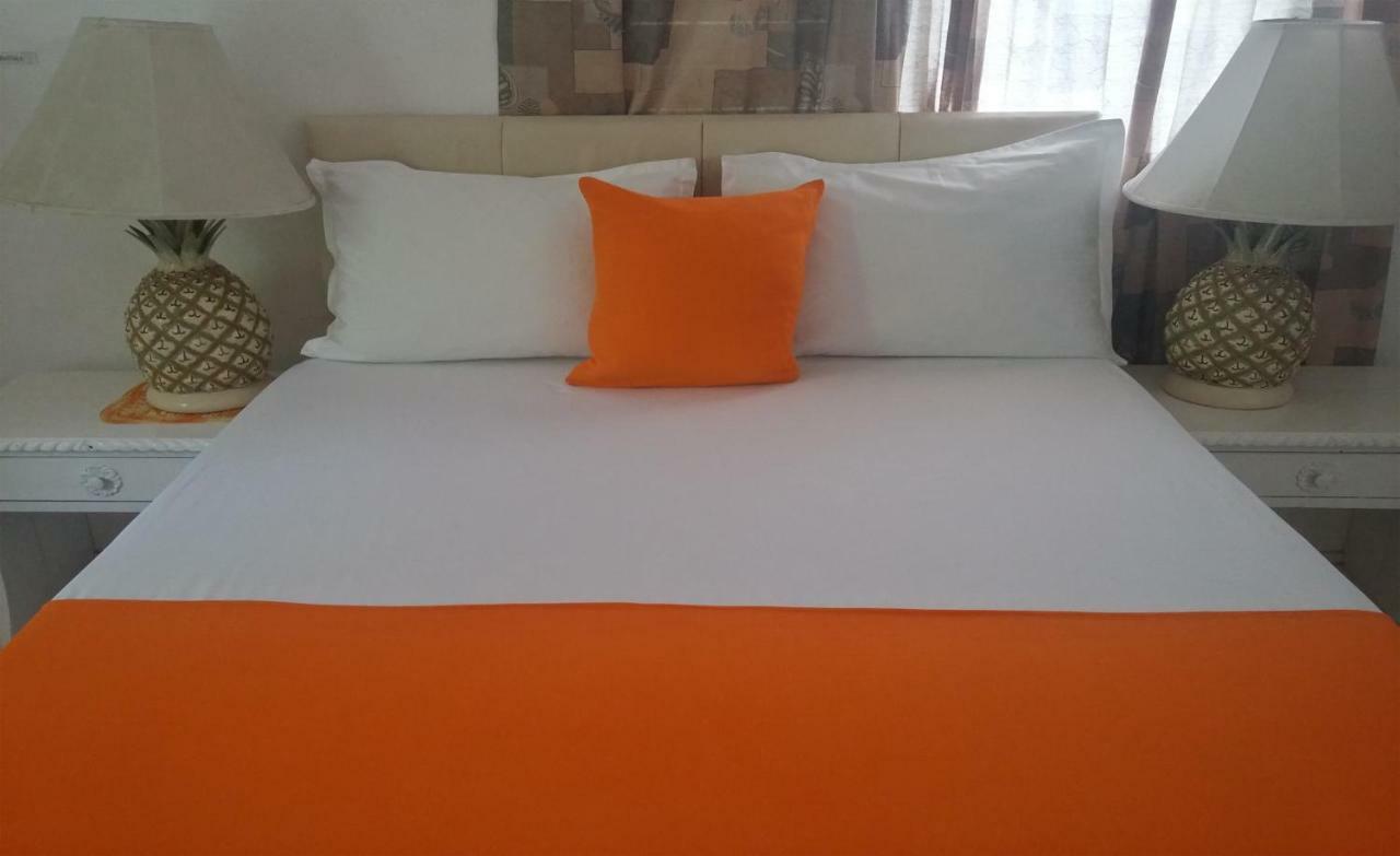 Enchanted Villas Inn 蒙特哥贝 外观 照片